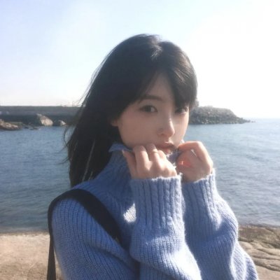 像两滴水